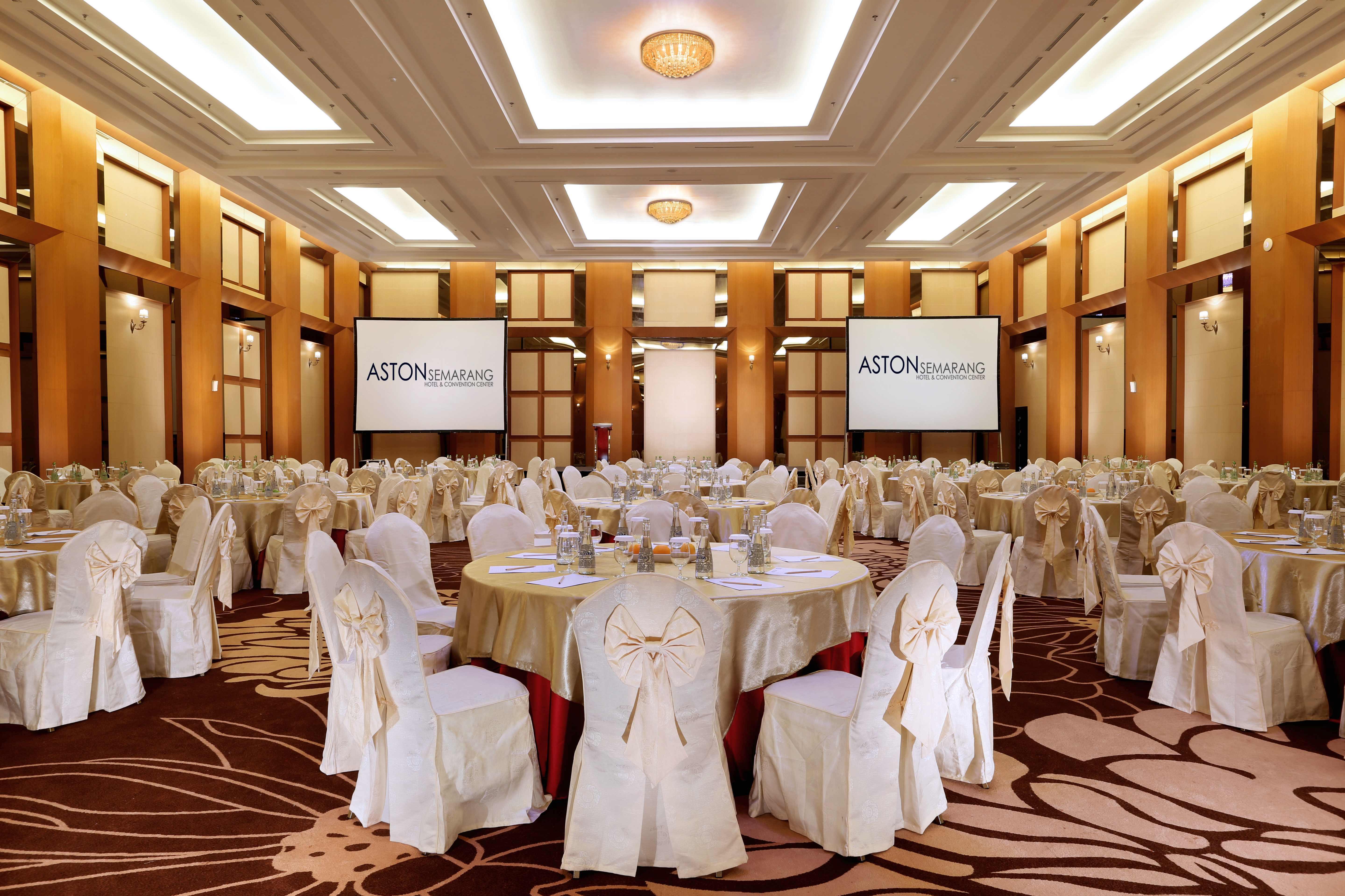 Golden City Hotel And Convention Center - Chse Certified Semarang Exterior photo